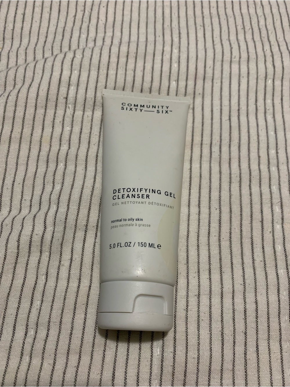 Community Sixty-Six Detoxifying Gel Cleanser 
(Sealed)